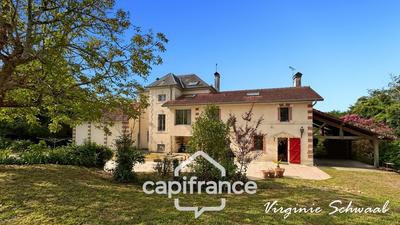 Maison bourgeoise - 282 m² - 9 pièces