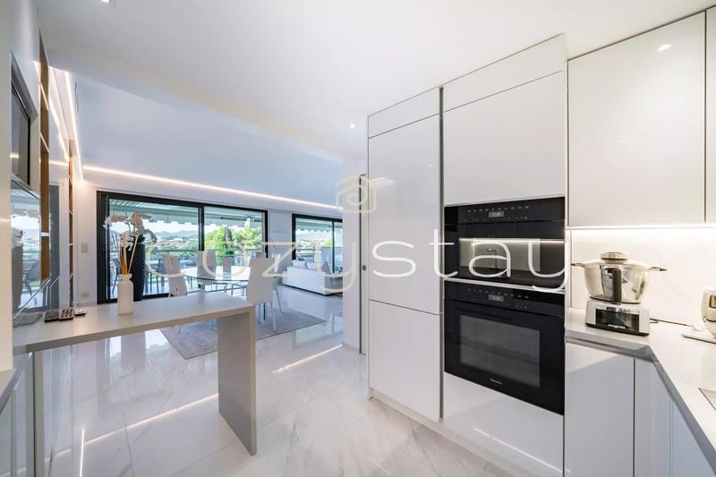 Appartement - 121 m² - 4 pièces