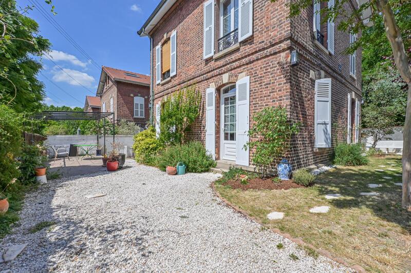 Maison - 131 m² - 6 pièces