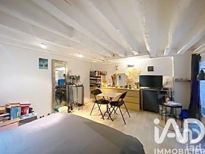 Studio - 25 m² - 1 pièce