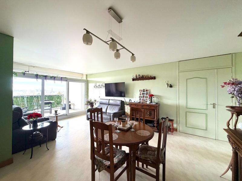 Appartement - 99 m² - 4 pièces