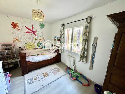 Maison - 180 m² - 7 pièces