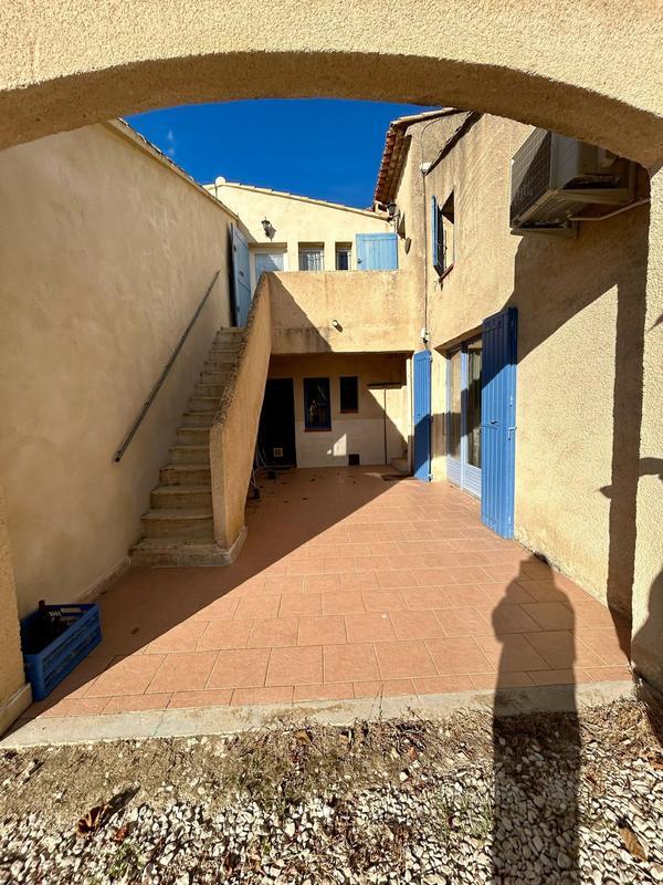 Maison - 368 m² - 15 pièces