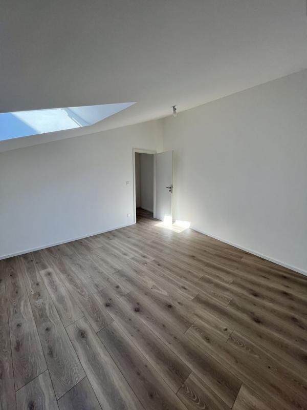 Appartement - 120 m² - 5 pièces