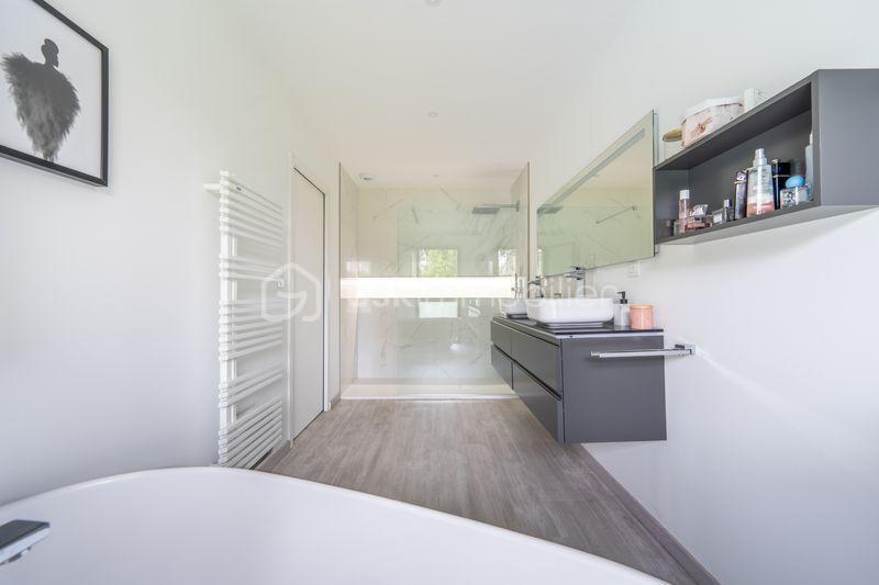 Maison - 293 m² - 7 pièces