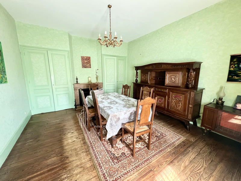 Maison - 198 m² - 7 pièces