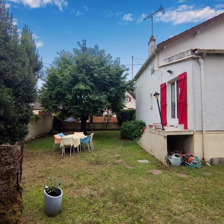 Maison traditionnelle - 74 m² - 5 pièces