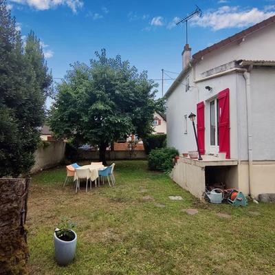 Maison traditionnelle - 74 m² - 5 pièces