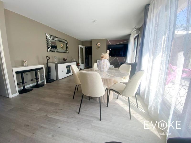 Appartement - 81 m² - 4 pièces