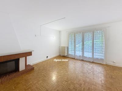 Appartement - 98 m² - 5 pièces