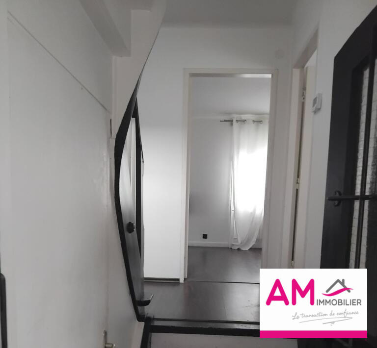 Maison - 95 m² - 5 pièces