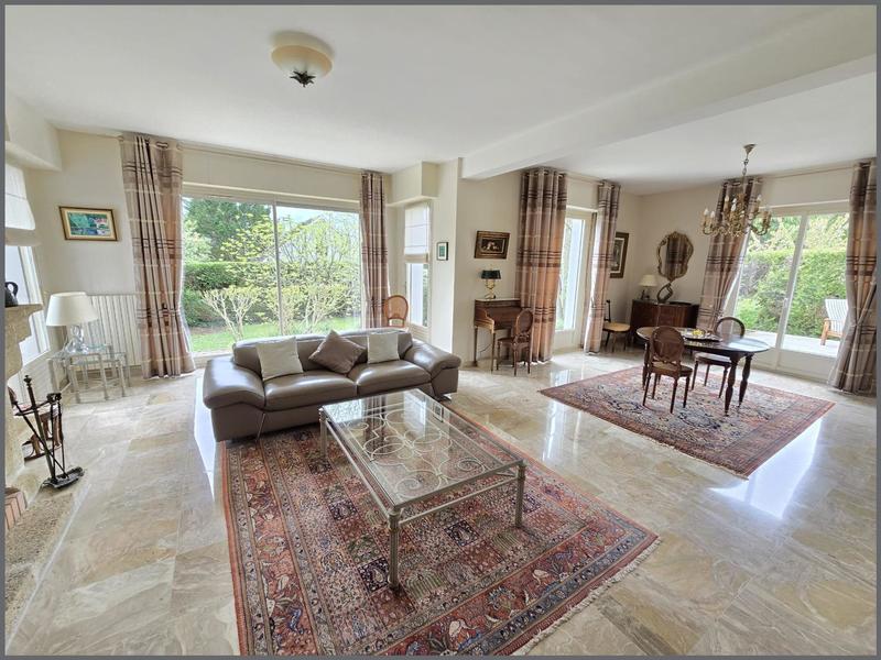 Maison - 184 m² - 7 pièces