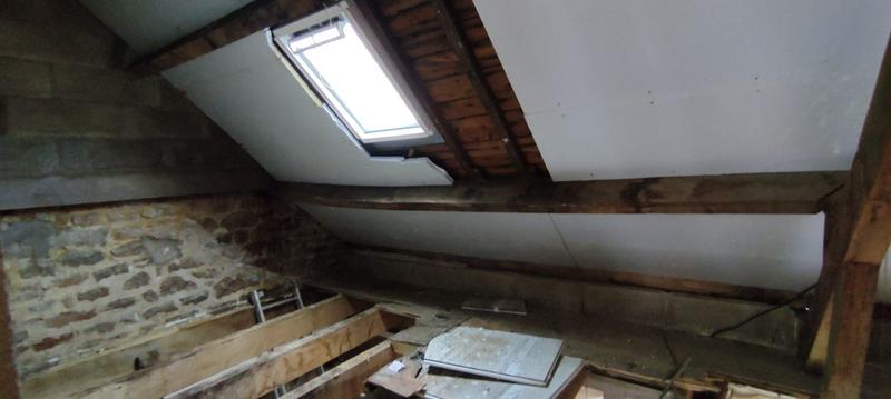 Maison - 99 m² - 6 pièces