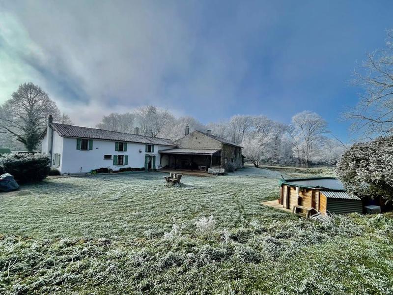 Maison - 231 m² - 7 pièces