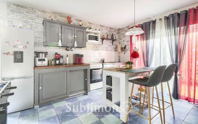 Maison - 95 m² - 5 pièces