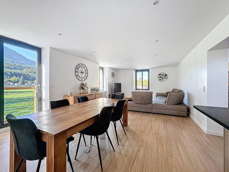 Appartement - 153 m² - 5 pièces