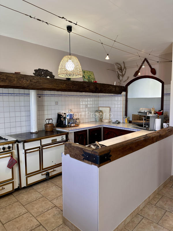 Propriété - 190 m² - 8 pièces