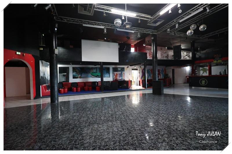 Local d'activité / Entrepôt - 723 m² - 5 pièces