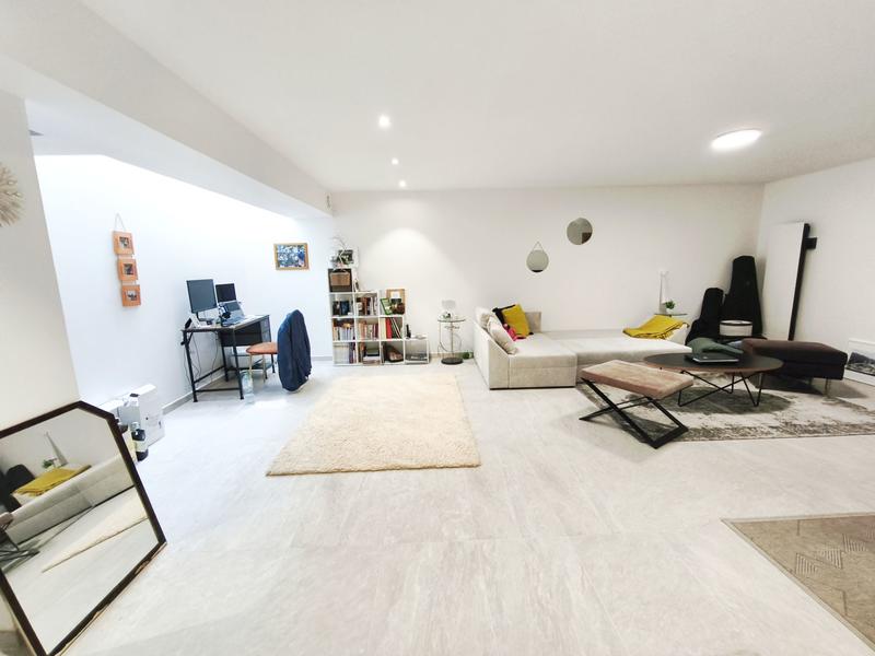 Maison - 180 m² - 5 pièces