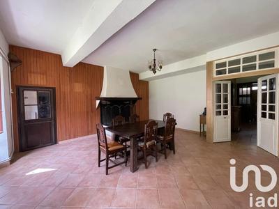 Maison - 200 m² - 12 pièces