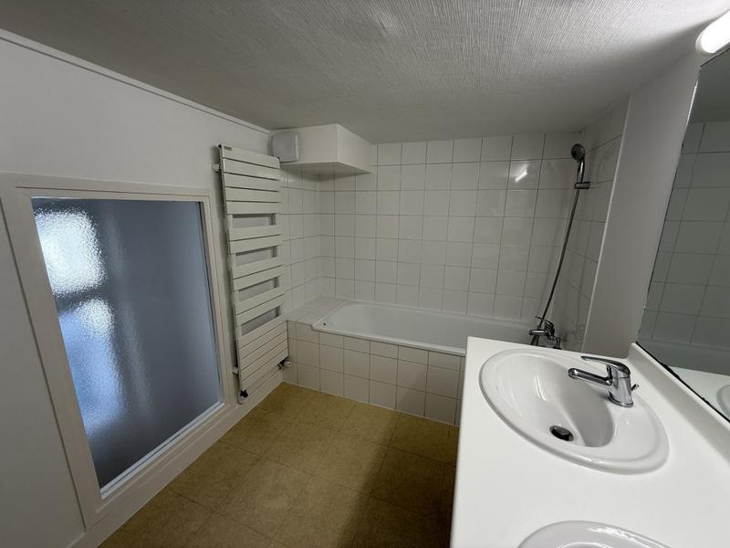 Appartement - 84 m² - 3 pièces