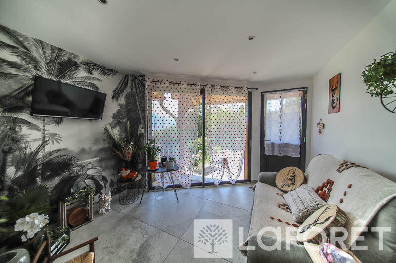 Maison - 166 m² - 8 pièces