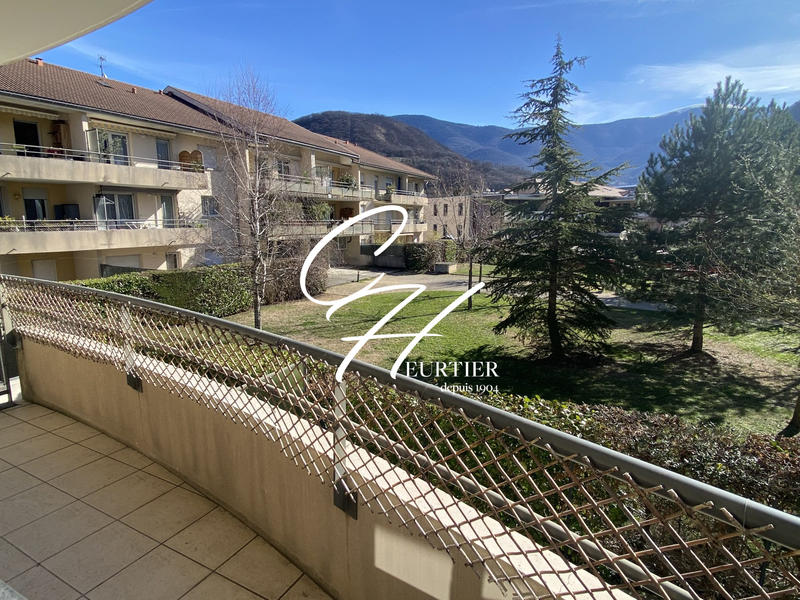 Appartement - 79 m² - 4 pièces