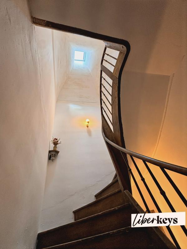 Maison - 238 m² - 6 pièces