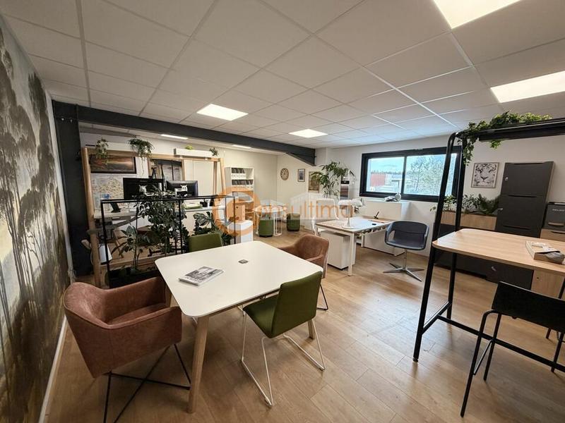 Local d'activité / Entrepôt - 750 m²