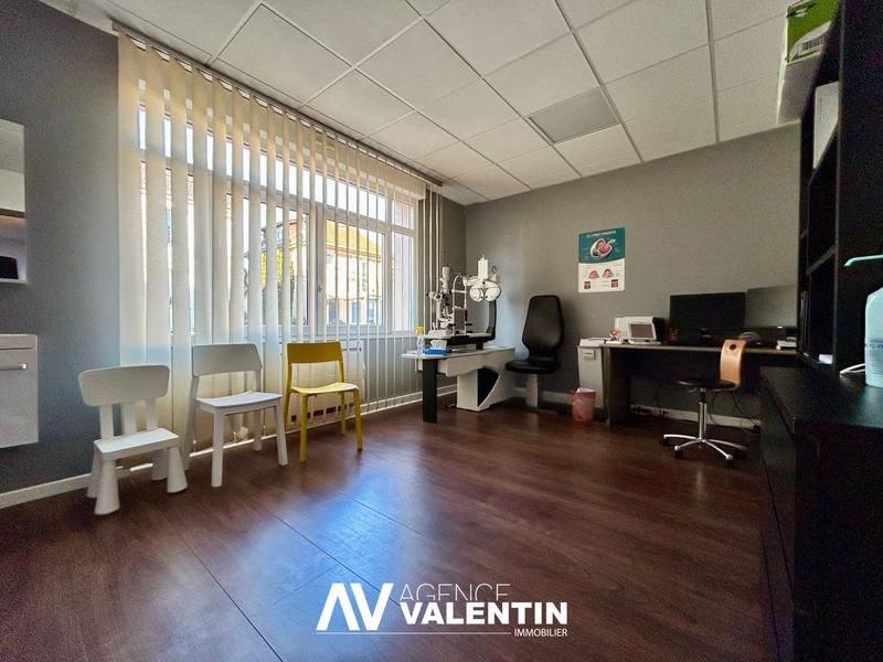 Local commercial - 398 m² - 8 pièces