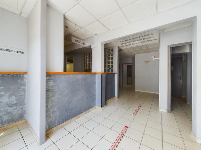 Local d'activités - 254 m²