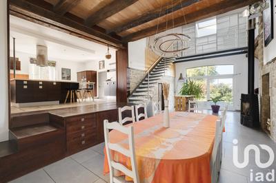 Maison - 296 m² - 10 pièces