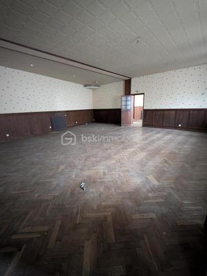 Local commercial - 241 m² - 5 pièces