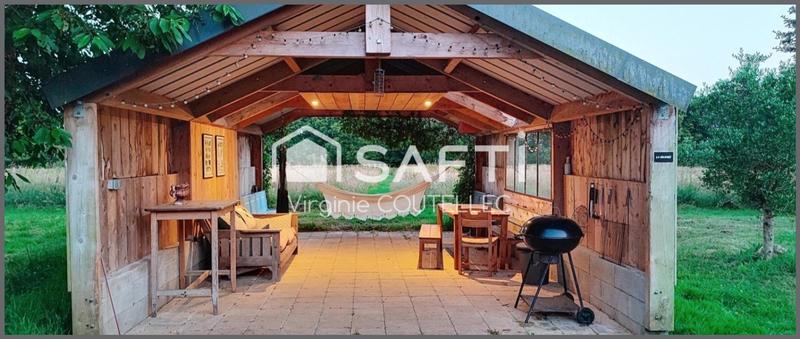 Maison - 337 m² - 15 pièces