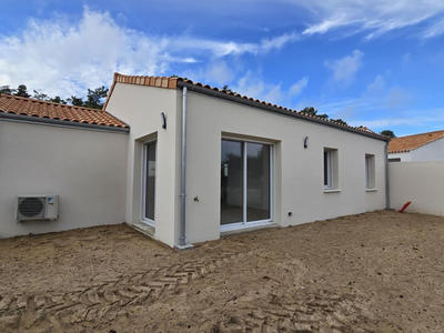 Maison - 80 m² - 4 pièces