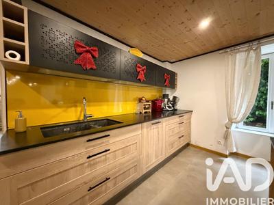 Maison - 275 m² - 6 pièces