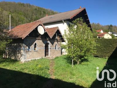 Maison - 327 m² - 5 pièces