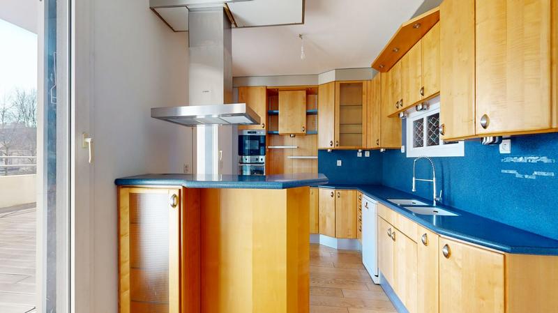 Appartement - 204 m² - 5 pièces