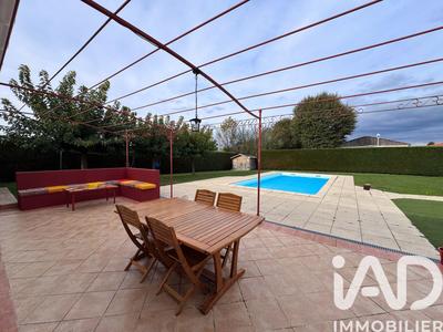 Maison - 98 m² - 4 pièces