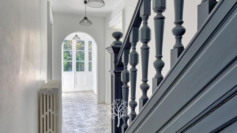 Villa - 336 m² - 13 pièces