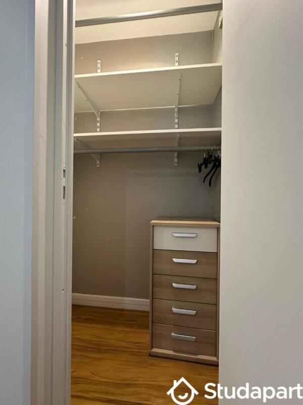 Chambre - 12 m² - 1 pièce