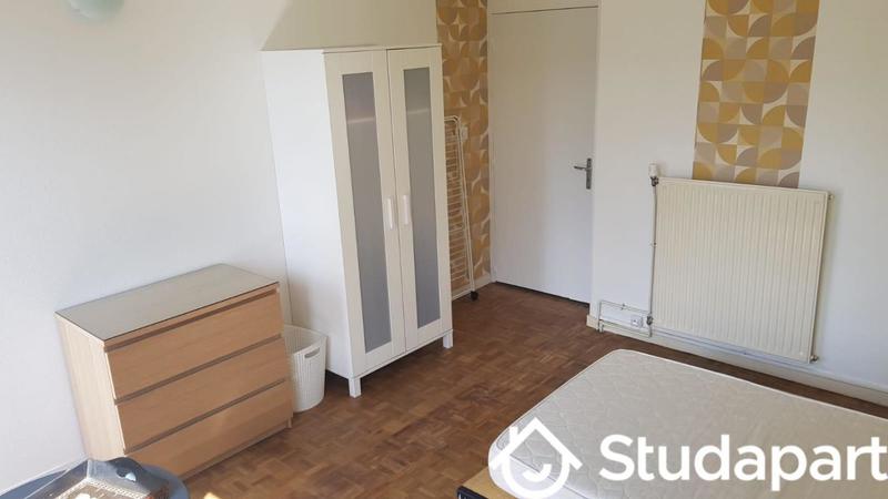 Chambre - 12 m² - 1 pièce