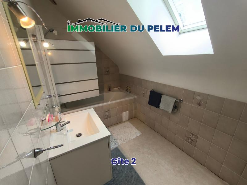 Maison - 208 m² - 9 pièces