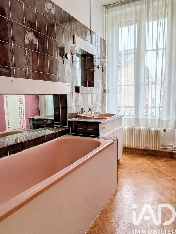 Maison de ville - 217 m² - 8 pièces