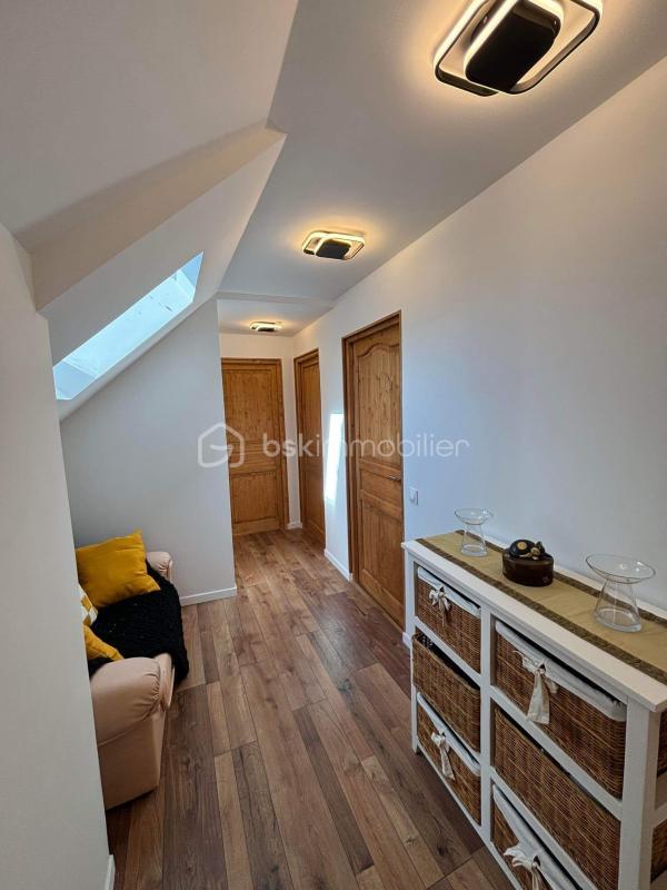 Demeure - 165 m² - 6 pièces