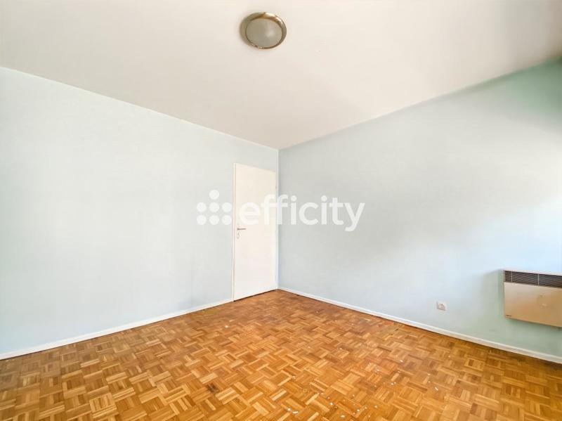 Appartement ancien - 92 m² - 4 pièces