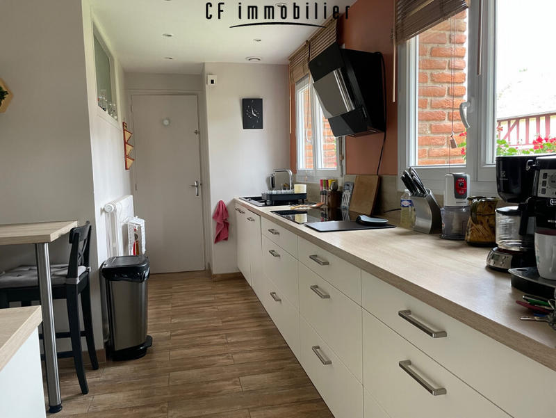 Maison - 215 m² - 8 pièces