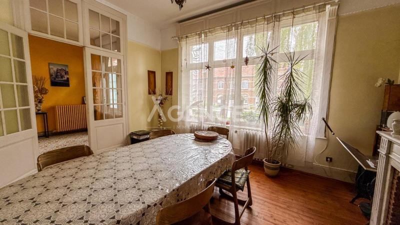 Maison de maîtres - 277 m² - 8 pièces