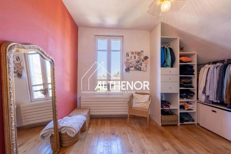 Appartement - 125 m² - 4 pièces