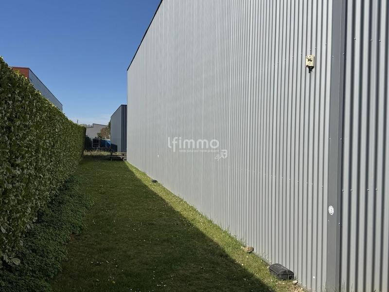 Bureau - 2 689 m² - 20 pièces